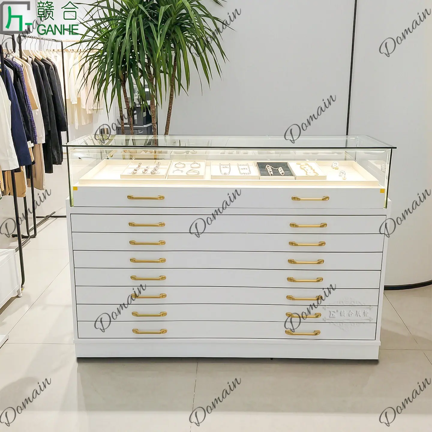 81 N Licht luxe glazen vitrine - Jewelry With Watches recensie en prijs